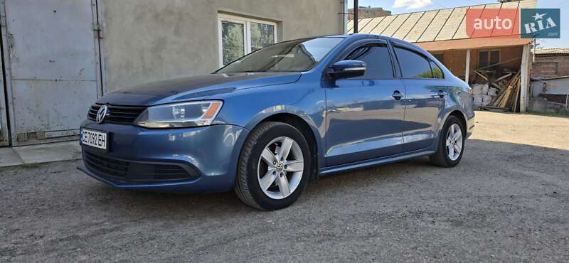 Седан Volkswagen Jetta 2014 в Черновцах