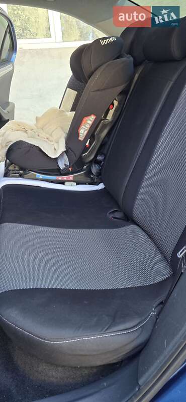 Седан Volkswagen Jetta 2014 в Черновцах
