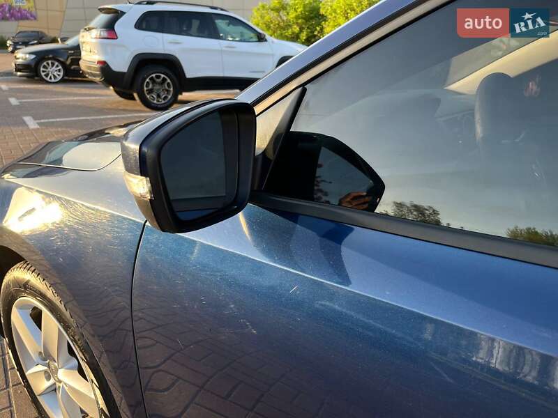 Седан Volkswagen Jetta 2010 в Киеве