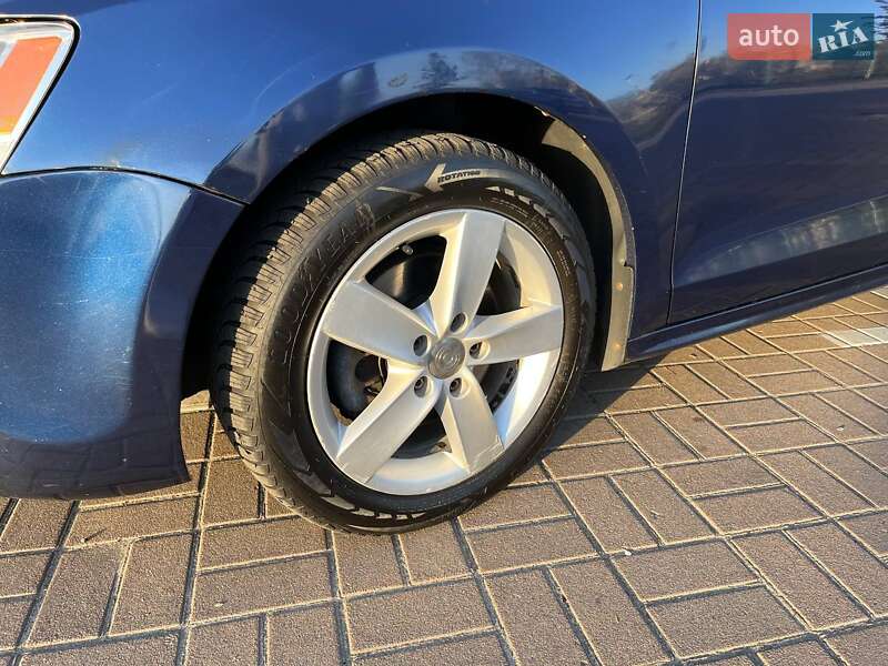 Седан Volkswagen Jetta 2010 в Киеве
