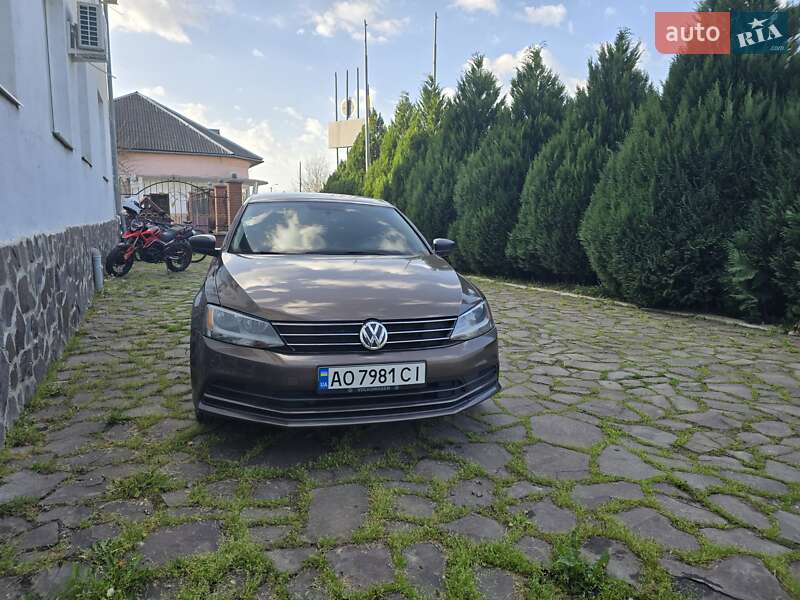 Седан Volkswagen Jetta 2014 в Ужгороді