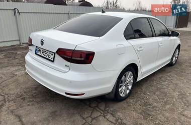 Седан Volkswagen Jetta 2016 в 