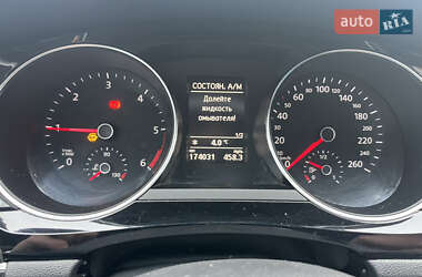Седан Volkswagen Jetta 2016 в 