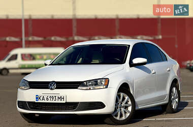 Седан Volkswagen Jetta 2014 в 