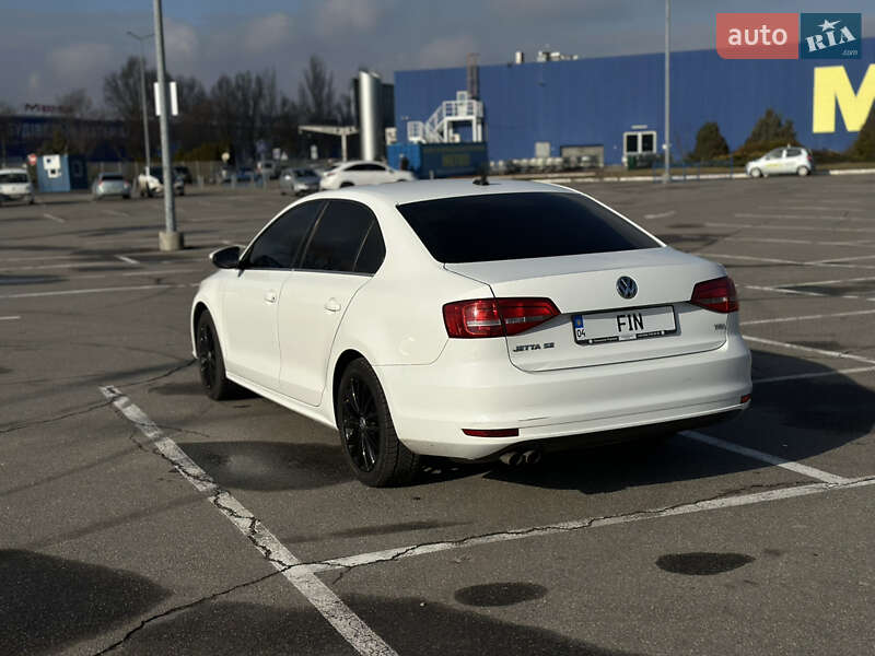 Седан Volkswagen Jetta 2015 в Днепре