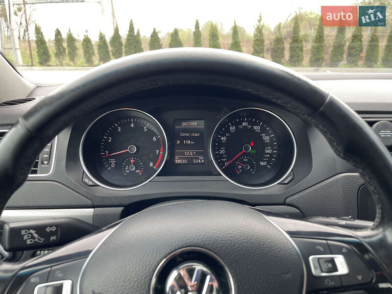 Седан Volkswagen Jetta 2017 в Львові