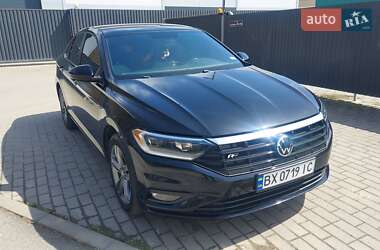 Седан Volkswagen Jetta 2019 в 