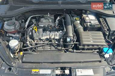 Седан Volkswagen Jetta 2019 в 
