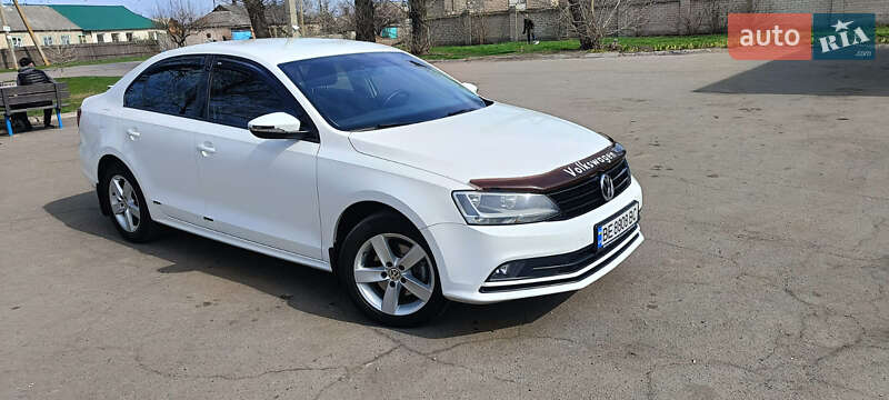 Седан Volkswagen Jetta 2016 в Дніпрі