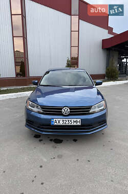Седан Volkswagen Jetta 2015 в 