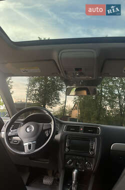 Седан Volkswagen Jetta 2014 в 