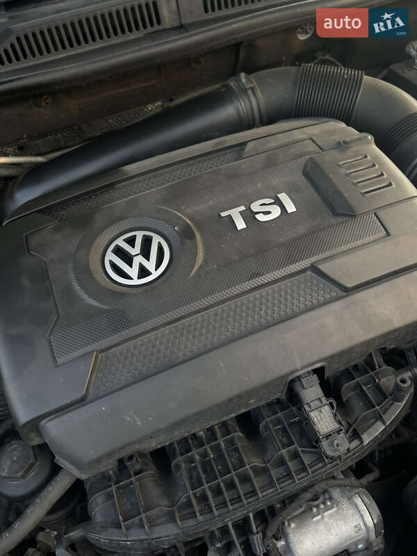 Седан Volkswagen Jetta 2014 в Кролевці