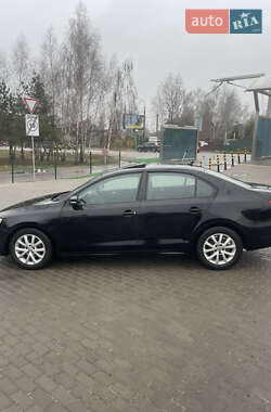 Седан Volkswagen Jetta 2010 в 