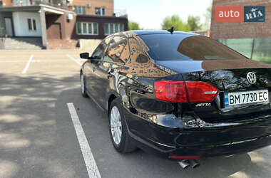Седан Volkswagen Jetta 2014 в 