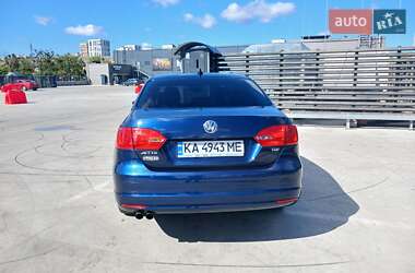 Седан Volkswagen Jetta 2014 в 