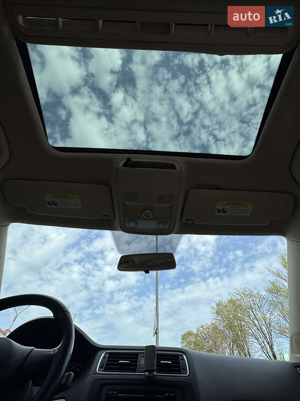 Седан Volkswagen Jetta 2011 в Ивано-Франковске фото 16 Седан Volkswagen Jetta 2011 в Ивано-Франковске