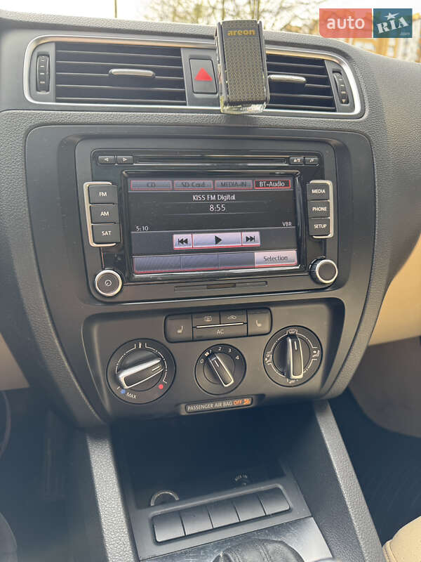 Седан Volkswagen Jetta 2011 в Ивано-Франковске фото 38 Седан Volkswagen Jetta 2011 в Ивано-Франковске