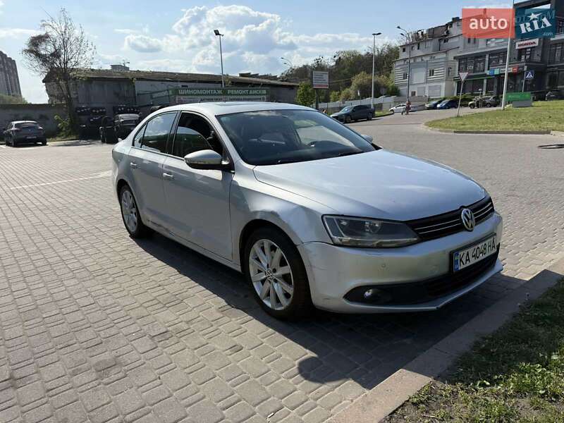 Volkswagen Jetta 2011