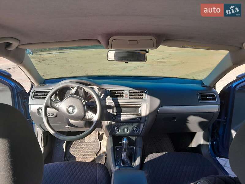 Седан Volkswagen Jetta 2014 в Чернигове