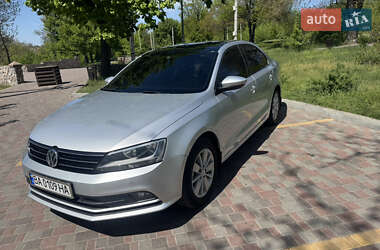 Седан Volkswagen Jetta 2016 в 