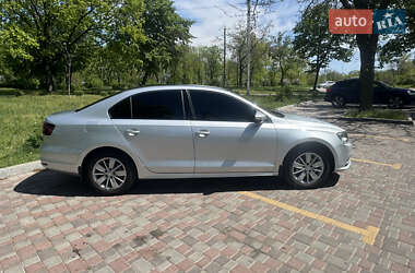 Седан Volkswagen Jetta 2016 в 