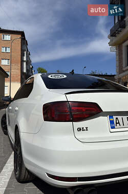 Седан Volkswagen Jetta 2014 в 