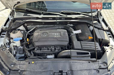 Седан Volkswagen Jetta 2014 в 