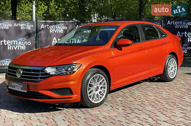 Седан Volkswagen Jetta 2019 в 