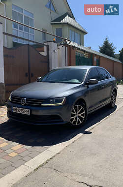 Седан Volkswagen Jetta 2016 в 