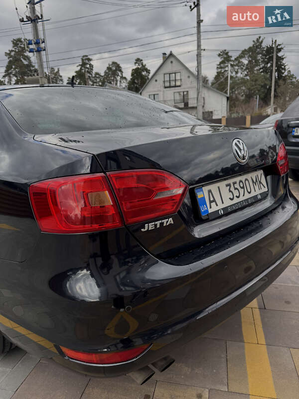 Седан Volkswagen Jetta 2011 в Ирпене