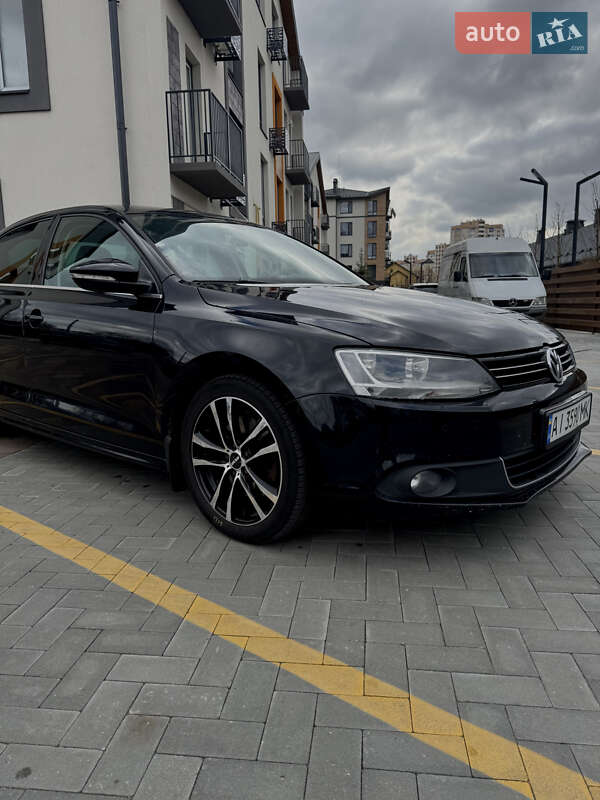 Седан Volkswagen Jetta 2011 в Ирпене