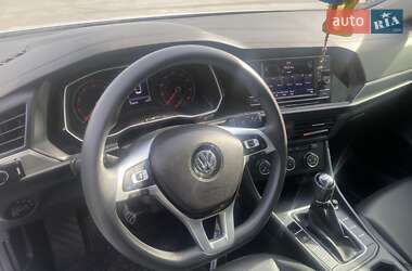 Седан Volkswagen Jetta 2020 в 