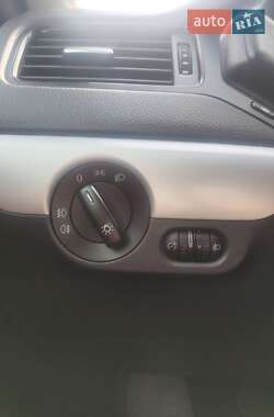 Седан Volkswagen Jetta 2010 в 