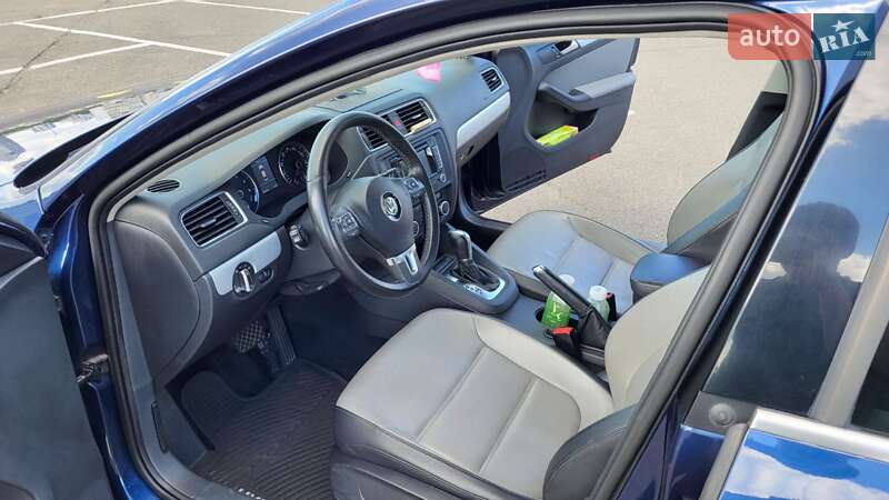 Седан Volkswagen Jetta 2013 в Киеве