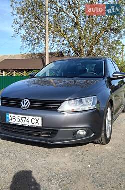 Седан Volkswagen Jetta 2011 в 