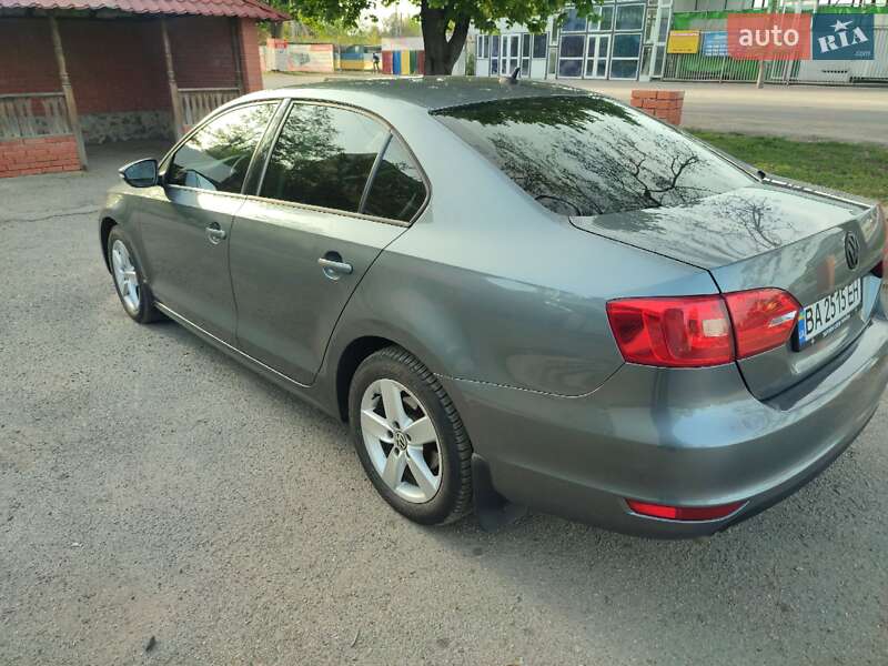 Седан Volkswagen Jetta 2012 в Знам'янці