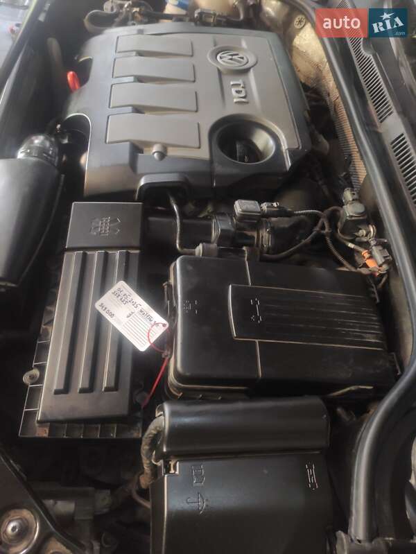 Седан Volkswagen Jetta 2012 в Львове