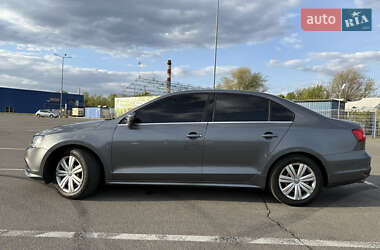 Седан Volkswagen Jetta 2017 в 