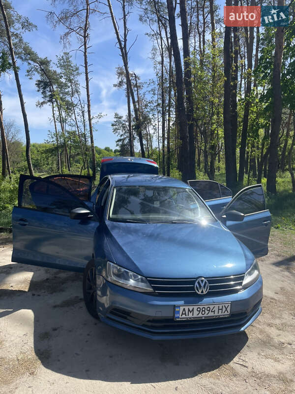Седан Volkswagen Jetta 2014 в Житомирі
