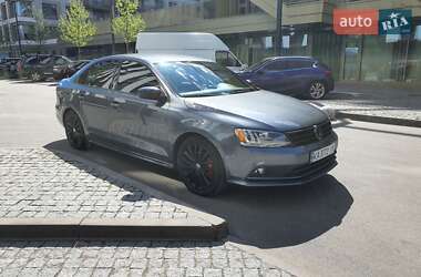 Седан Volkswagen Jetta 2016 в 
