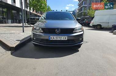 Седан Volkswagen Jetta 2016 в 