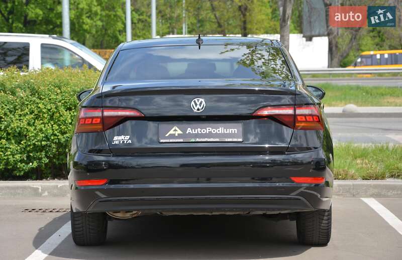Седан Volkswagen Jetta 2018 в Киеве