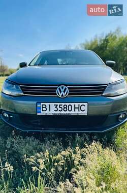 Седан Volkswagen Jetta 2014 в Полтаве