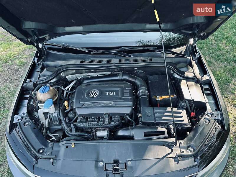 Седан Volkswagen Jetta 2014 в Полтаве
