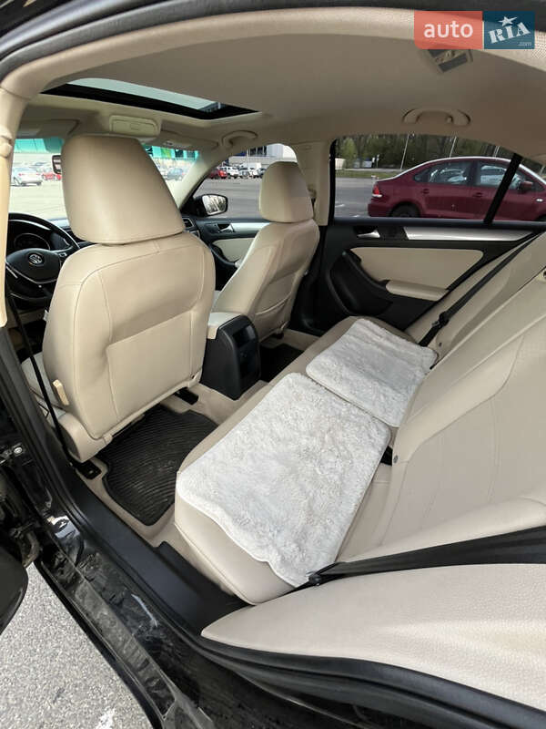 Седан Volkswagen Jetta 2014 в Киеве