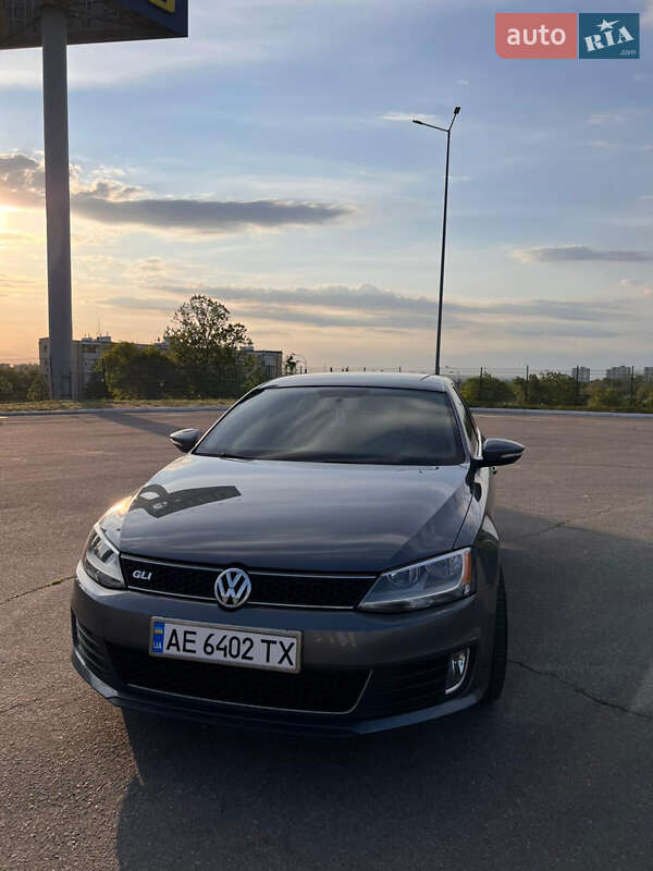Седан Volkswagen Jetta 2012 в Харкові