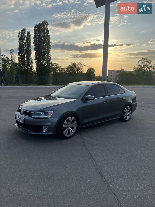 Седан Volkswagen Jetta 2012 в Харкові