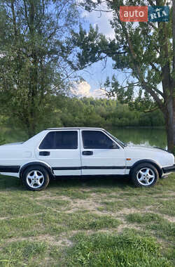 Седан Volkswagen Jetta 1988 в 