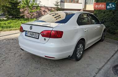 Седан Volkswagen Jetta 2013 в 