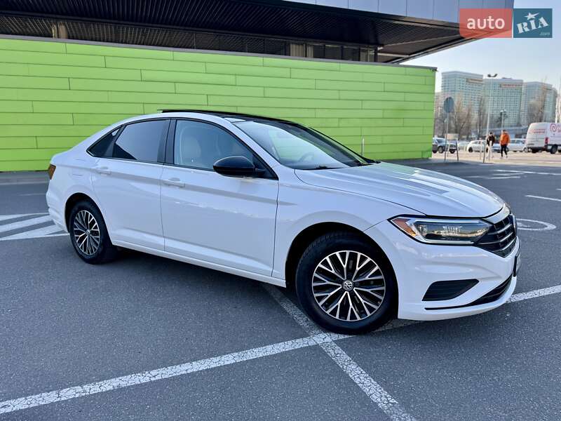 Седан Volkswagen Jetta 2018 в Києві